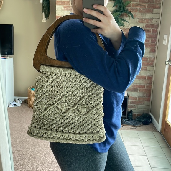 Woven Boho Wooden Handle Handbag - Picture 7 of 9